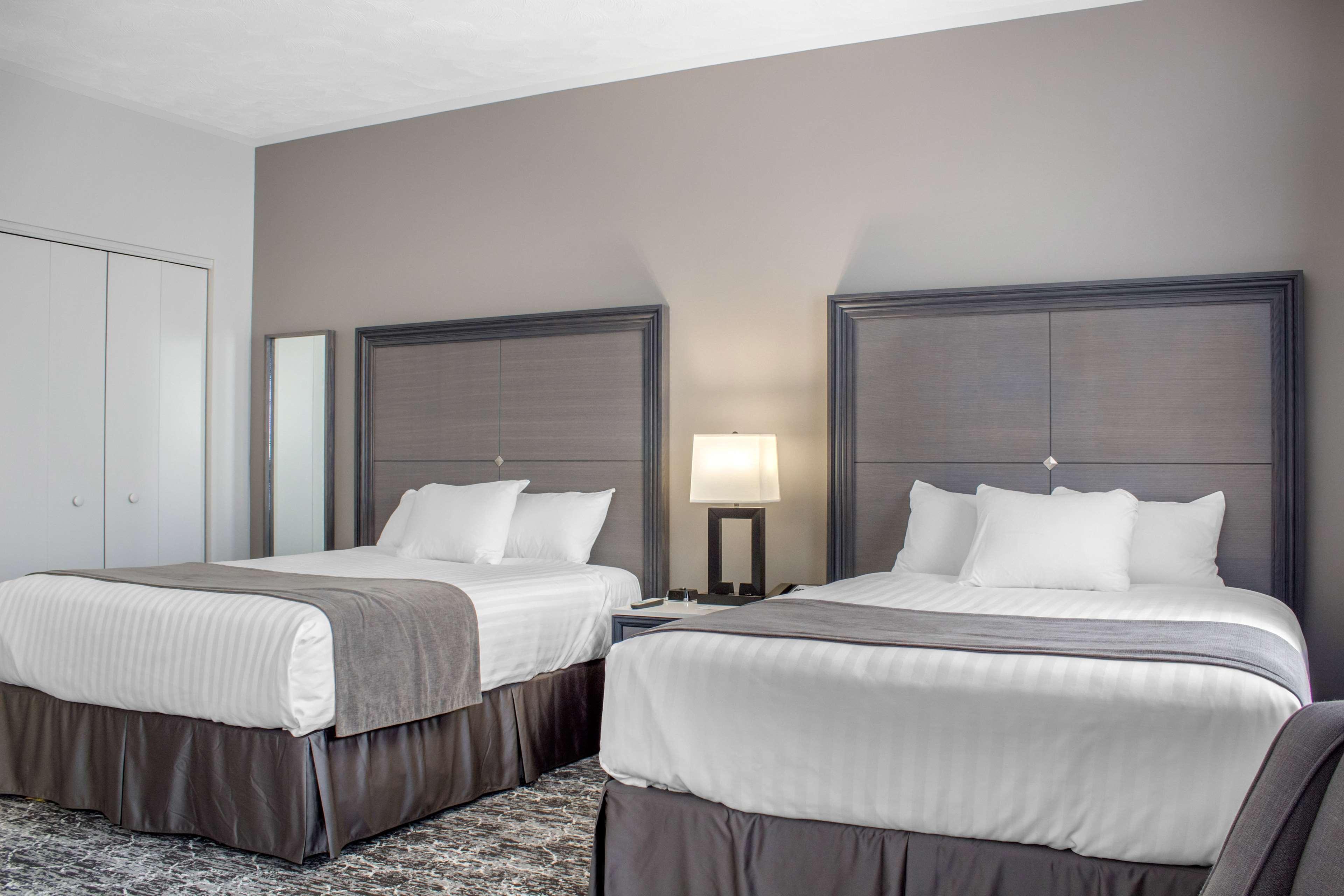 Chateau Moncton Trademark Collection By Wyndham Bagian luar foto