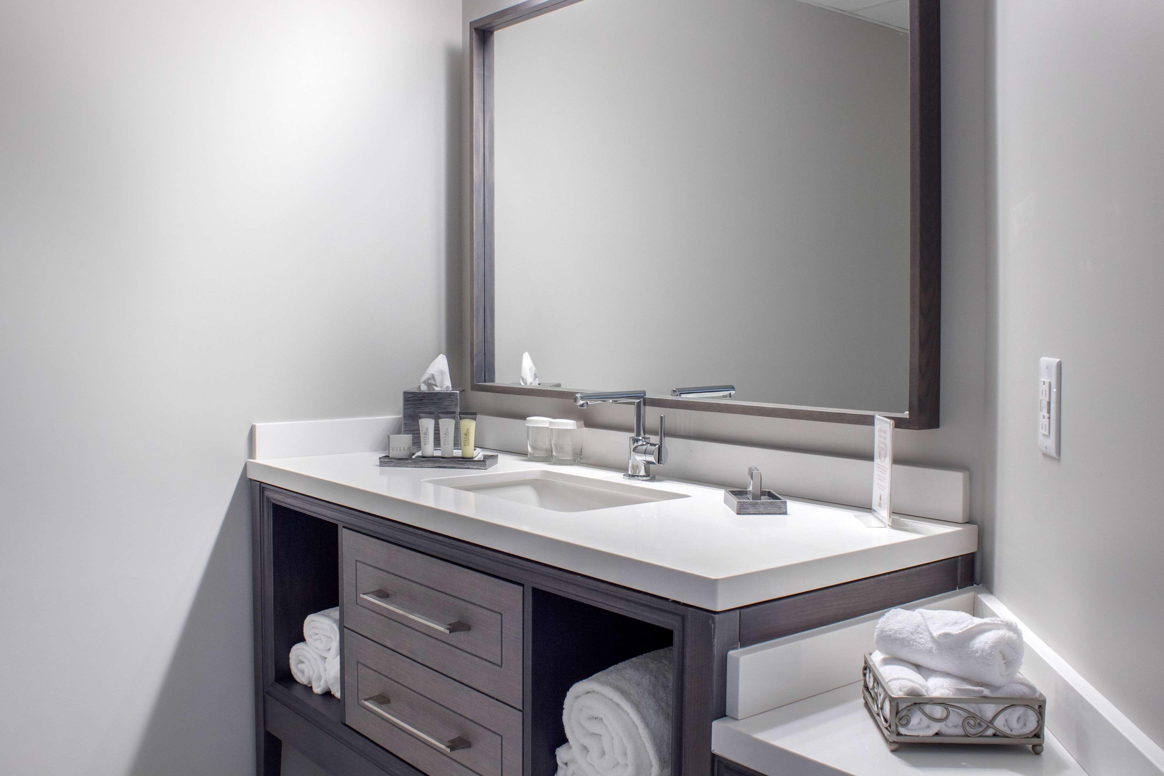 Chateau Moncton Trademark Collection By Wyndham Bagian luar foto