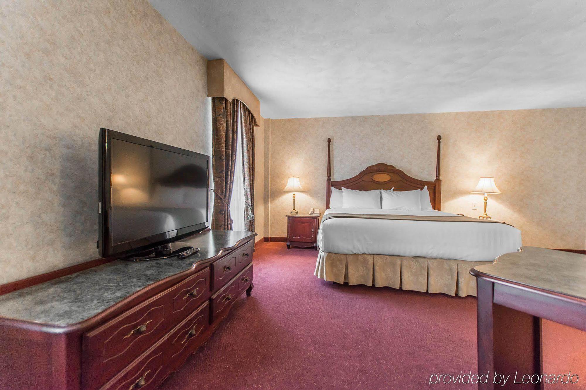 Chateau Moncton Trademark Collection By Wyndham Bagian luar foto