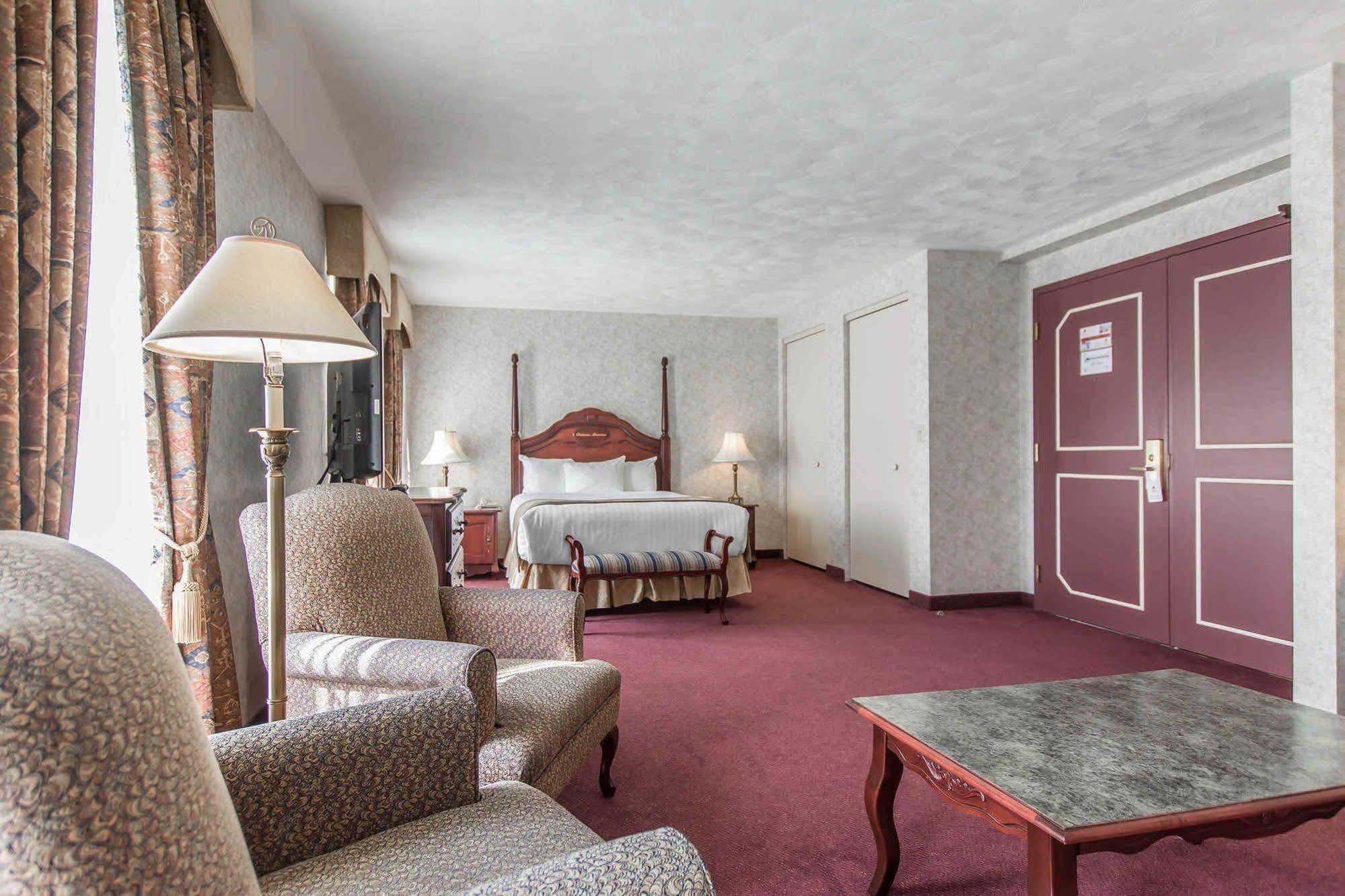Chateau Moncton Trademark Collection By Wyndham Bagian luar foto